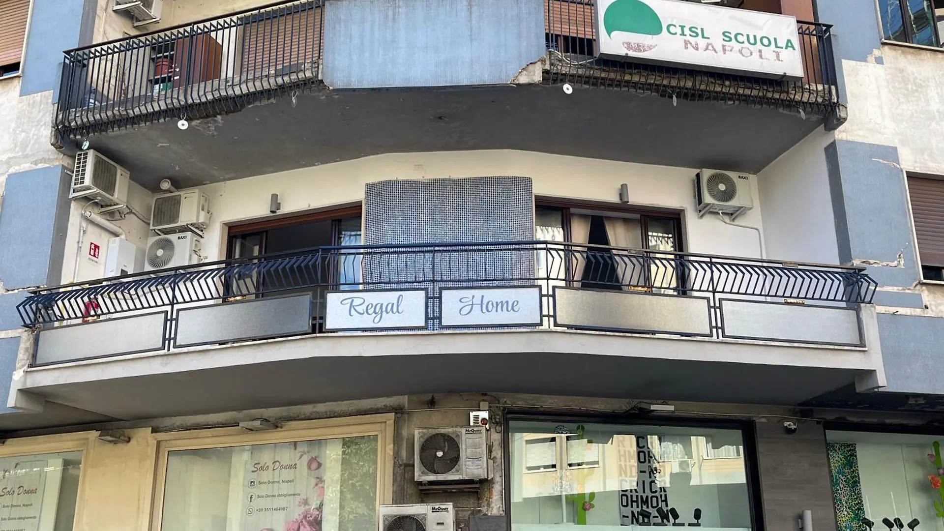 Regal Home Apartment Napels Italië