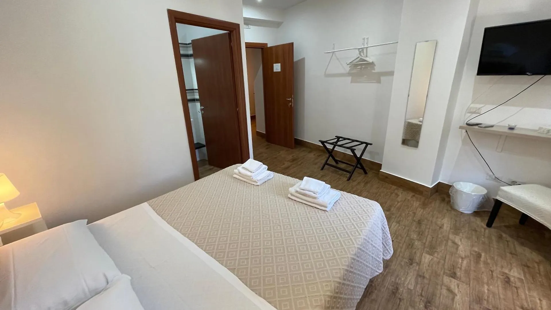 Regal Home Apartment Naples 0*,