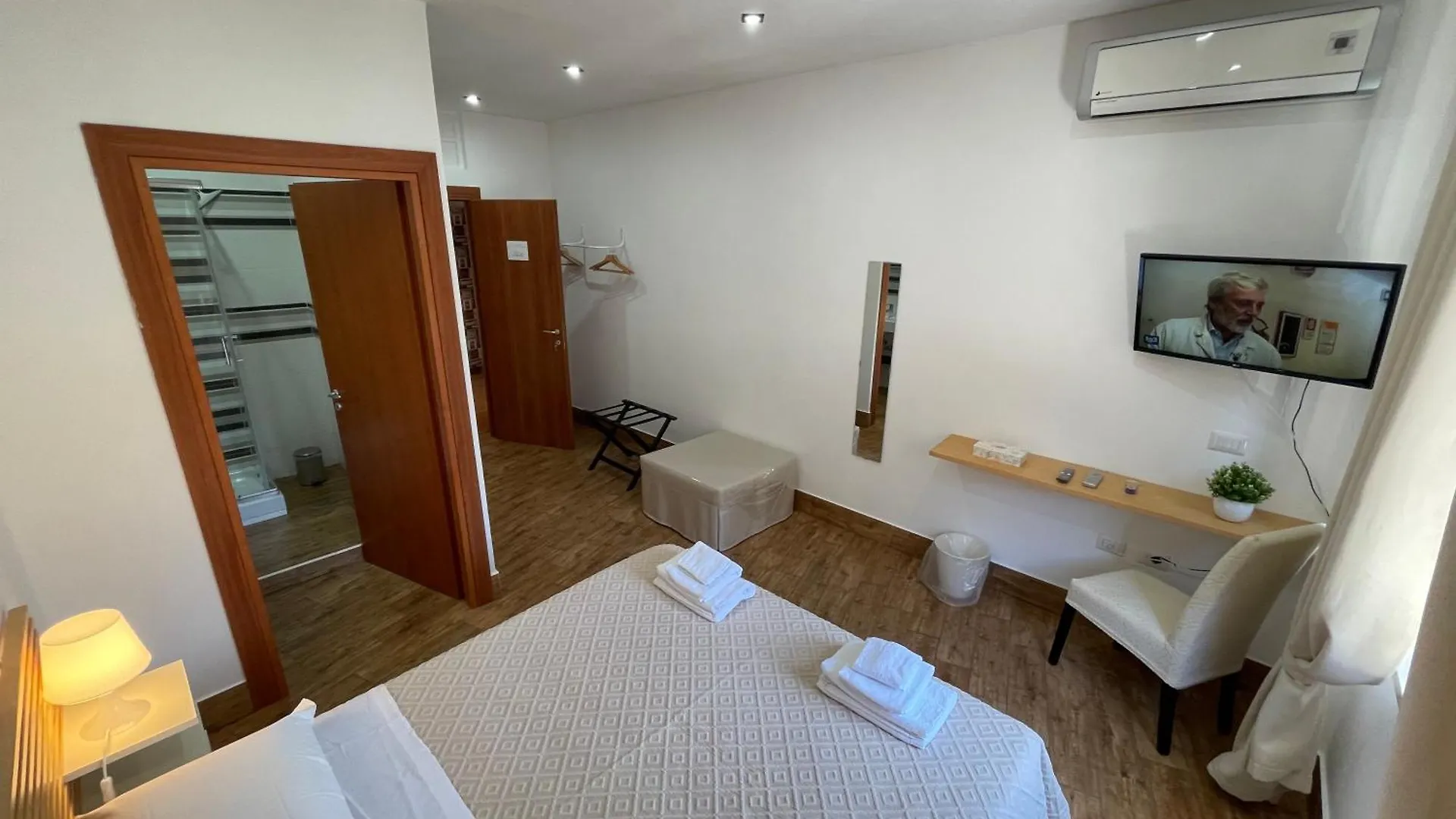 Regal Home Apartment Naples