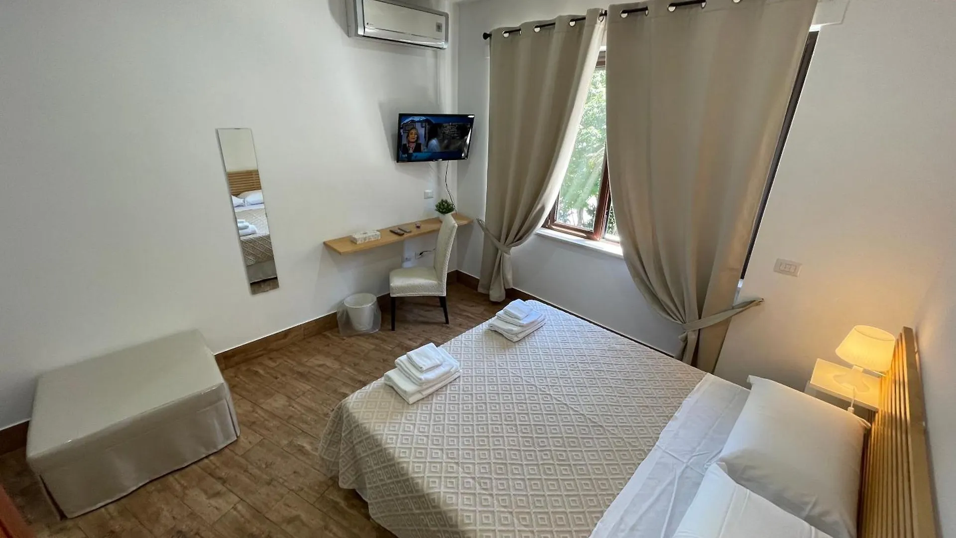 Regal Home Apartment Naples